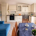 A Schiera Apartment