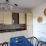 A Schiera Apartment Rena Majore