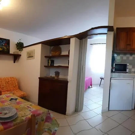A Schiera Apartment Rena Majore