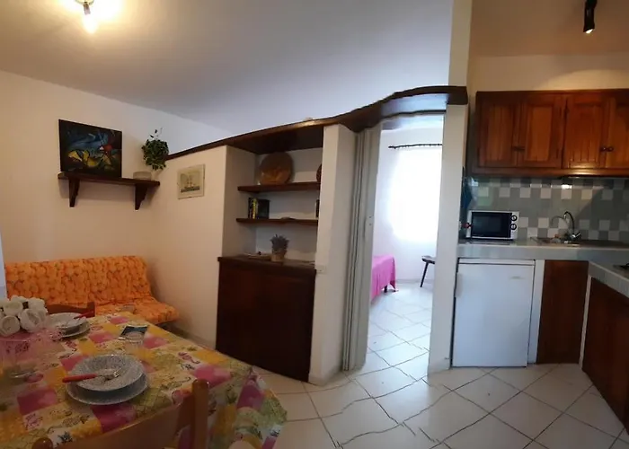 A Schiera Apartman Rena Majore